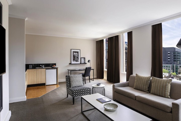 Room 10 of 52