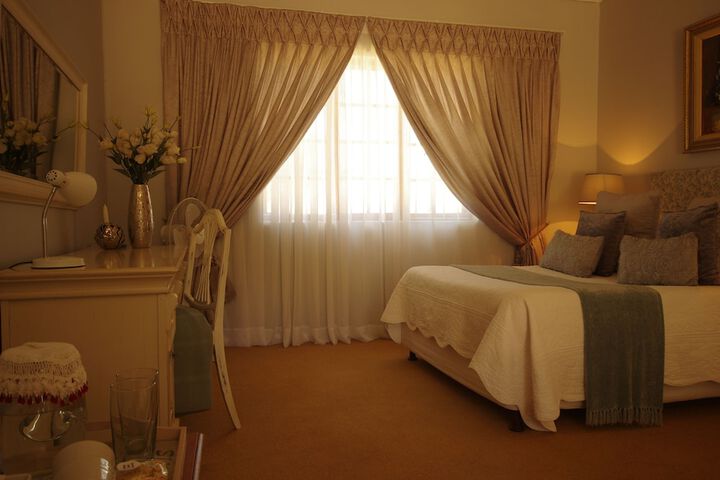 Room 4 of 19