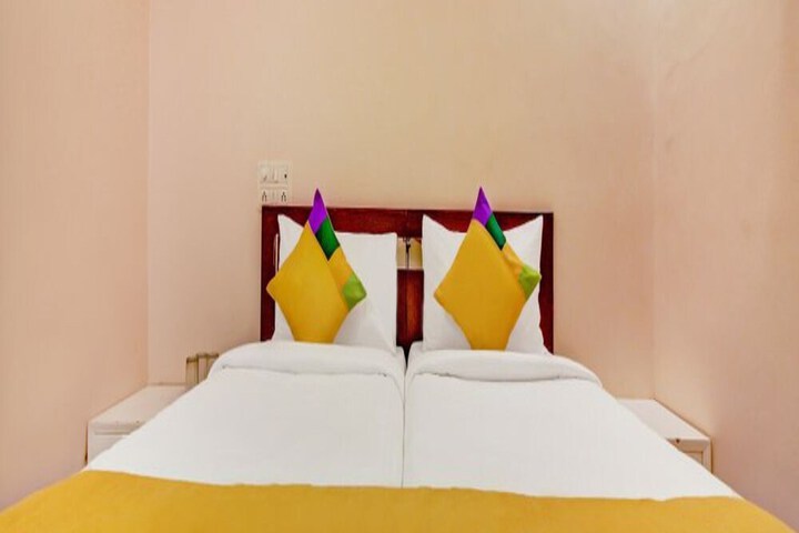 Room 8 of 37