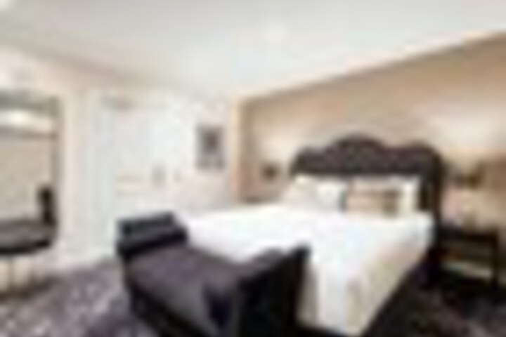 Room 29 of 156