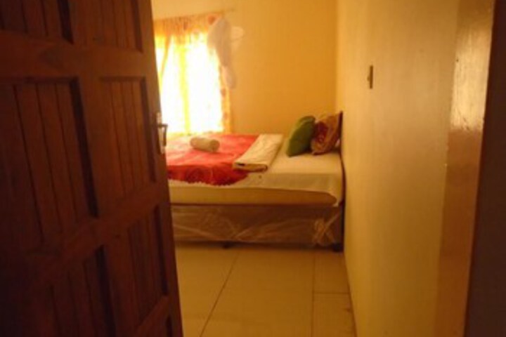 Room 10 of 19
