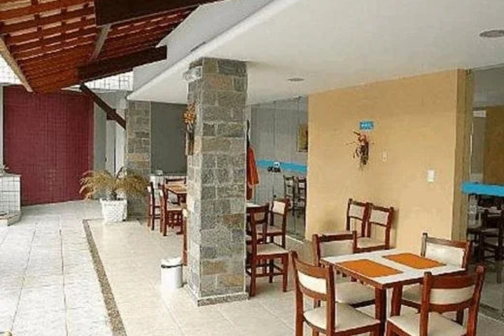 Dining 16 of 16