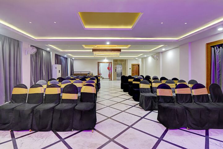 Ballroom/Hall 41 of 49