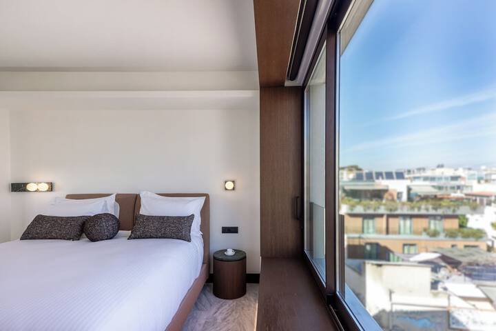 Room 21 of 47
