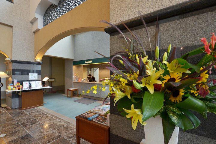 Entrance & Lobby