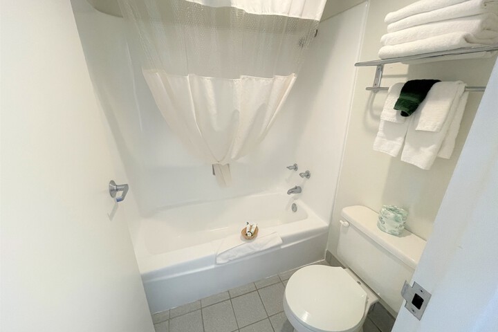 Room 21 of 74