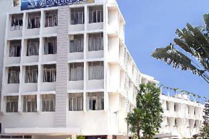 Varada Nagavali Hotel
