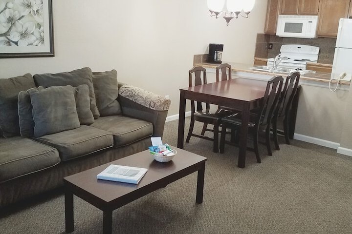 Room 9 of 25