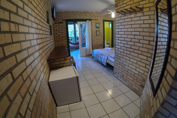 Room 21 of 104