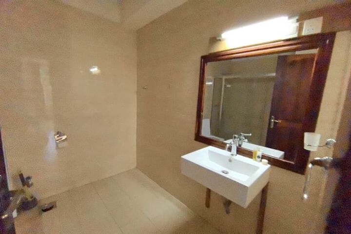 Room 44 of 62