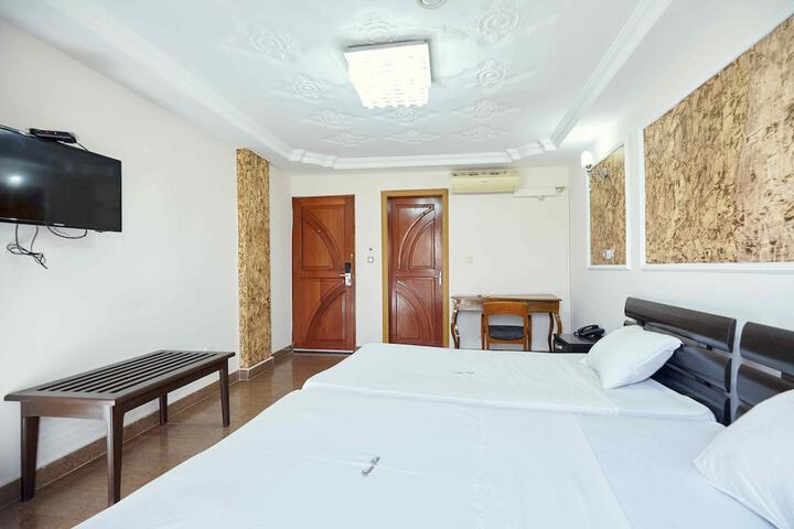 Room 7 of 87