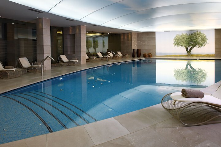 Hotel with Pool