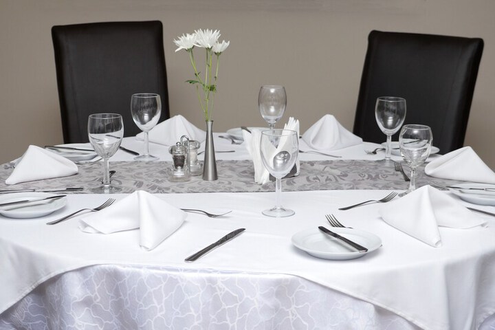 Dining 75 of 99