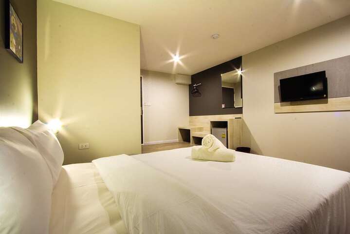 Room 9 of 20