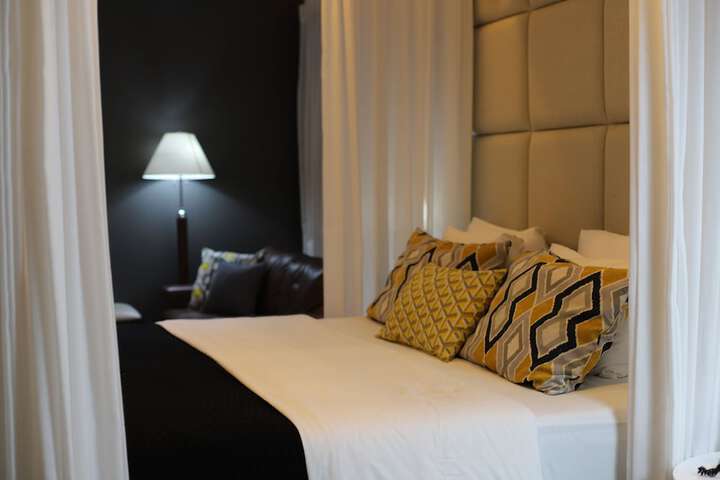 Room 30 of 64