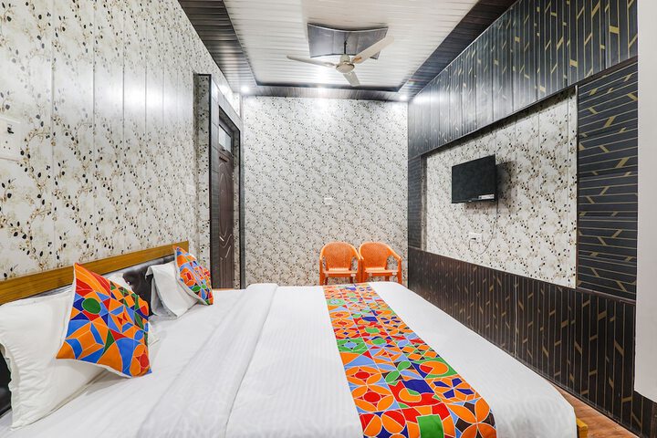 Room 27 of 40