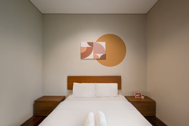 Room 8 of 24