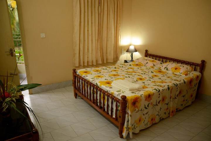 Room 7 of 73