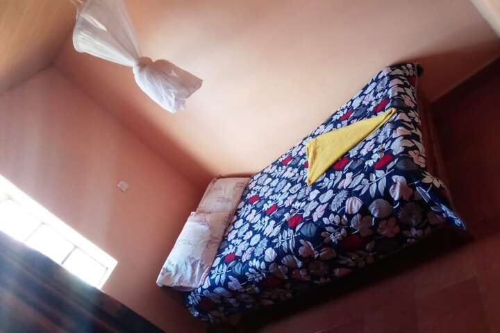 Room 3 of 10
