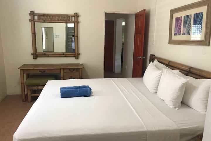 Room 13 of 74