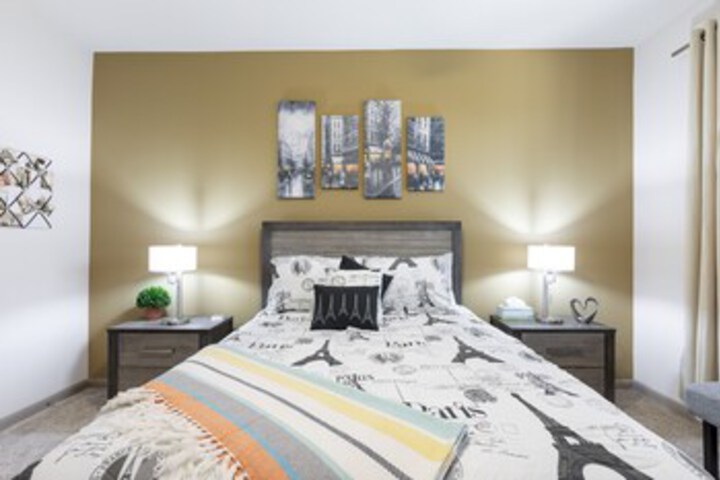 Room 12 of 18