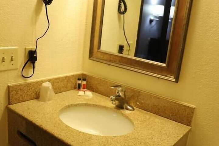 Bathroom sink