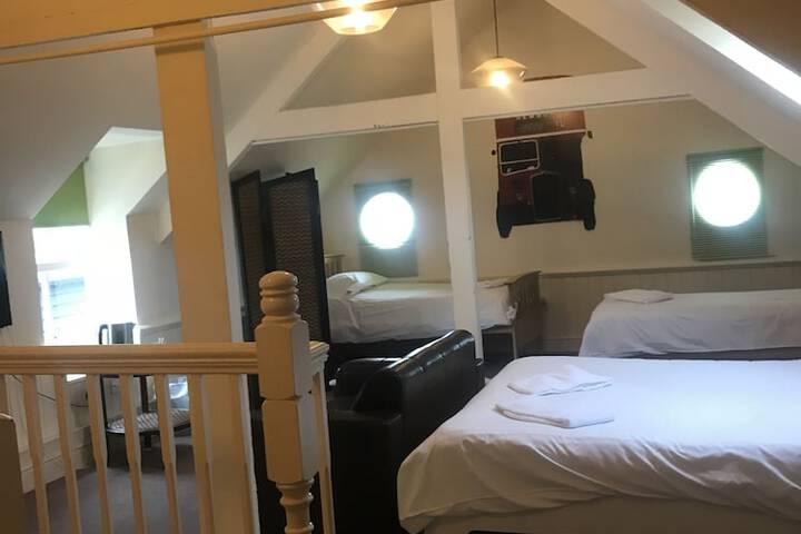 Room 3 of 45