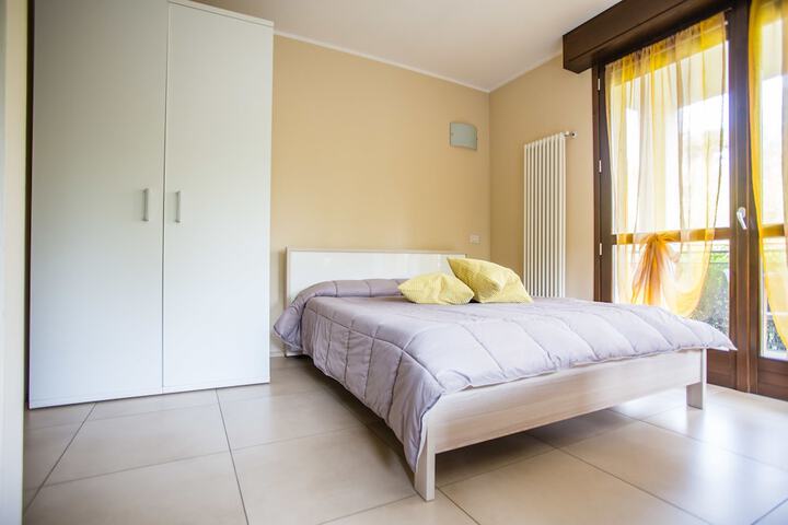 Room 5 of 73