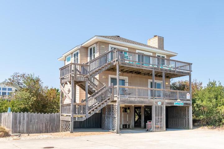 Sandi Hill - Corolla Whalehead, 295 Yds to Beach, Ocean View, Pool, Hot Tub, Pets OK in Corolla, NC