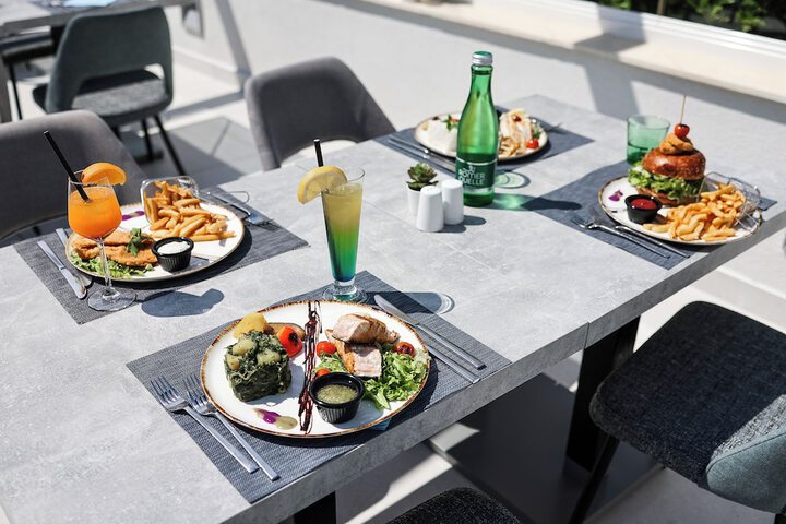 Dining 124 of 134