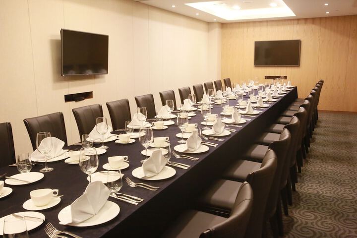 Ballroom/Hall 39 of 50