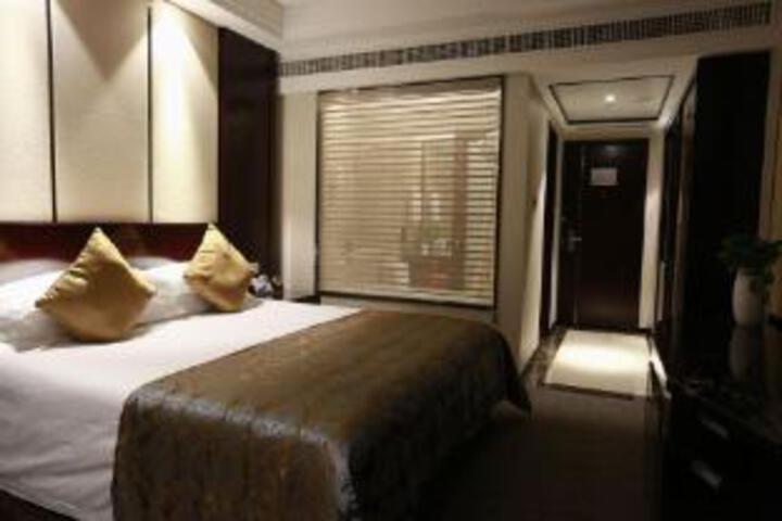 Room 22 of 23