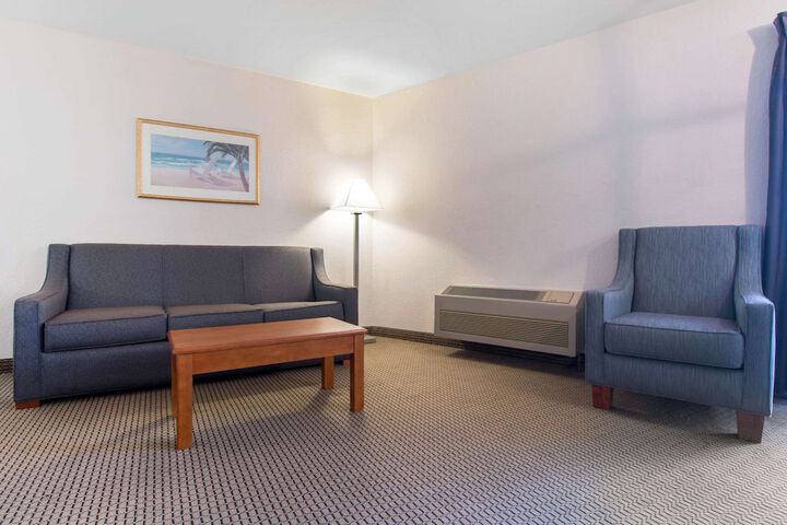 Room 19 of 49