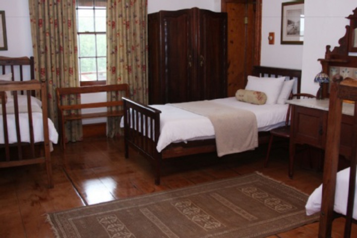 Room 204 of 276