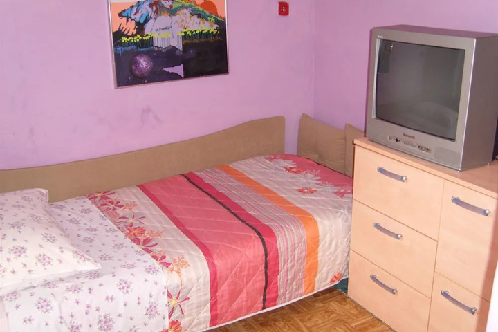 Room 2 of 13