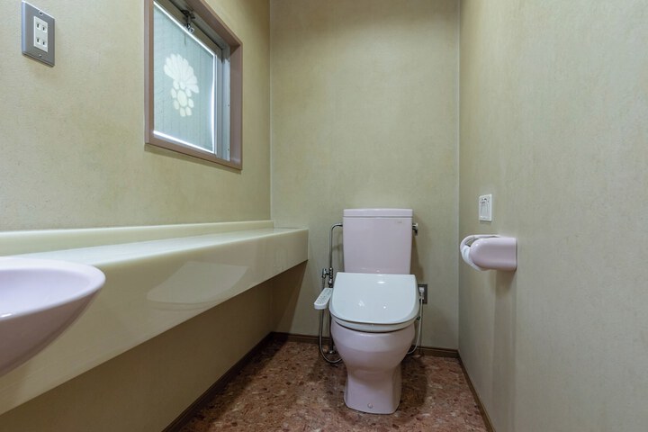 Room 53 of 96