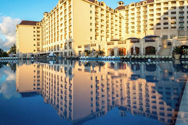 Hotel with Pool
