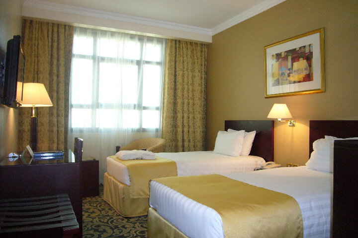 Room 4 of 6