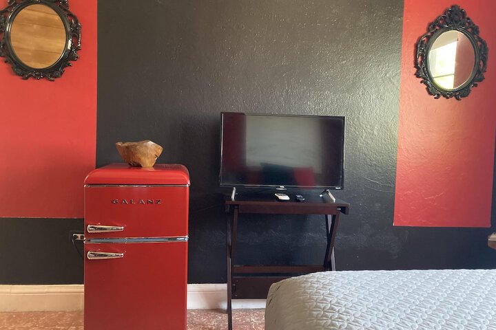 Room 26 of 98