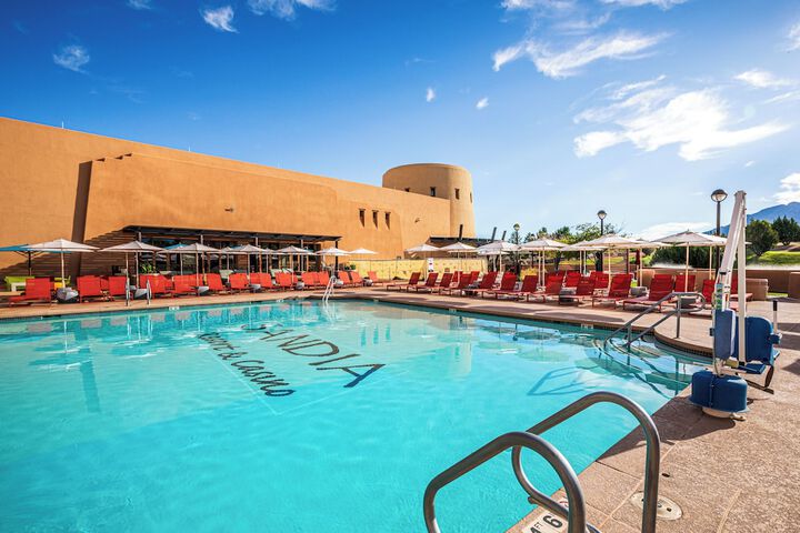 Pool Hotel