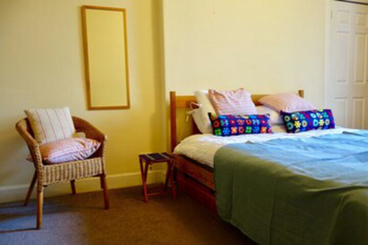 Room 34 of 40