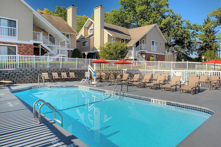 Pool 16 of 23