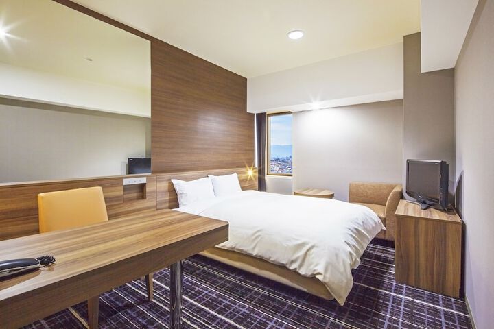 Room 21 of 53