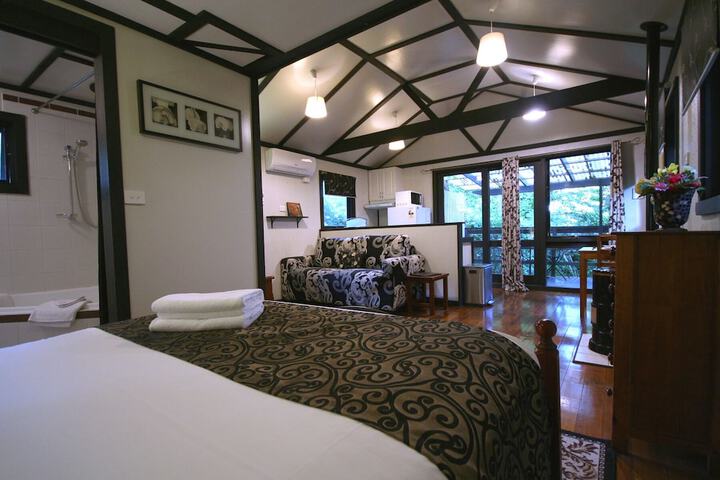 Room 7 of 24