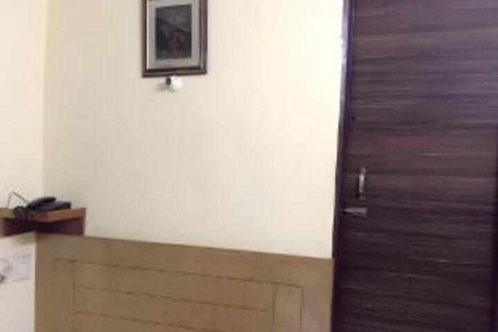 Hotel Sudarshan Palace Backpackers