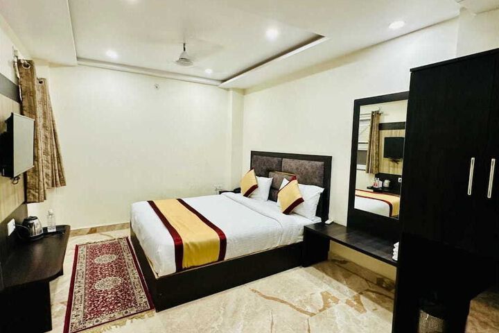 Room 16 of 46