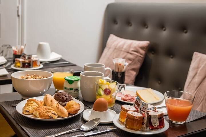Breakfast buffet