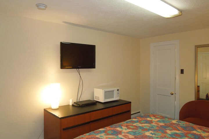 Room 9 of 49