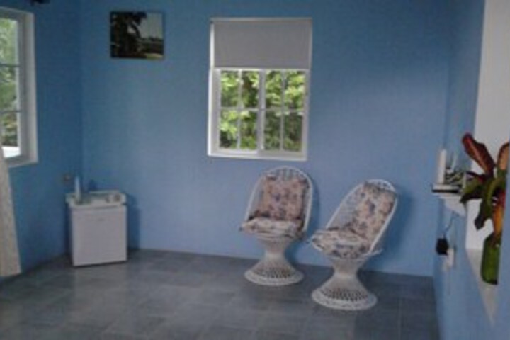 Room 17 of 28
