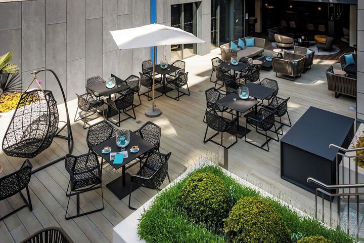 Terrace/Patio 33 of 34